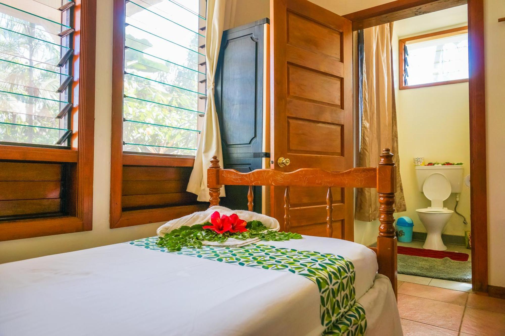 Lynn'S Getaway Hotel Apia Extérieur photo