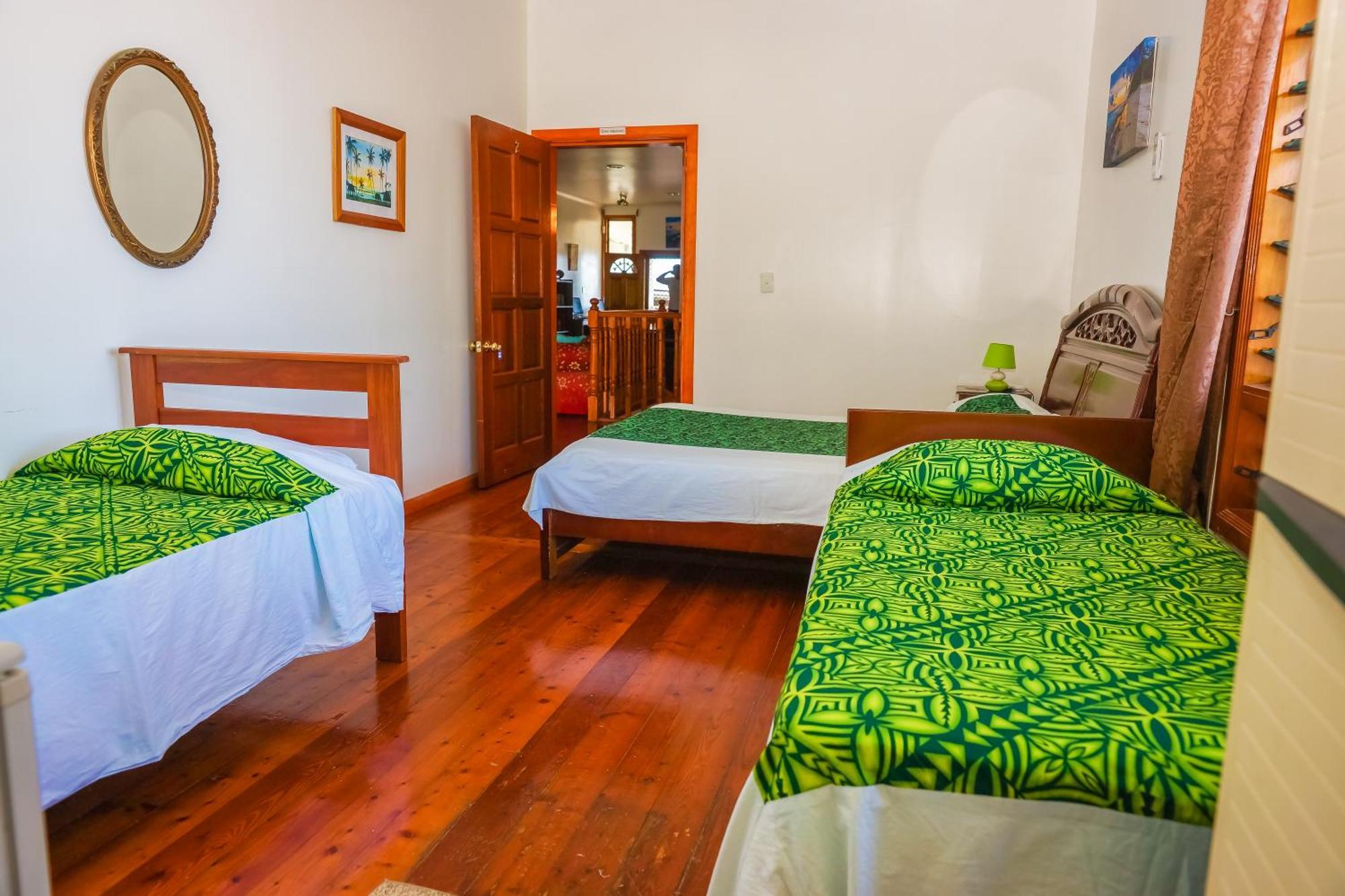 Lynn'S Getaway Hotel Apia Extérieur photo