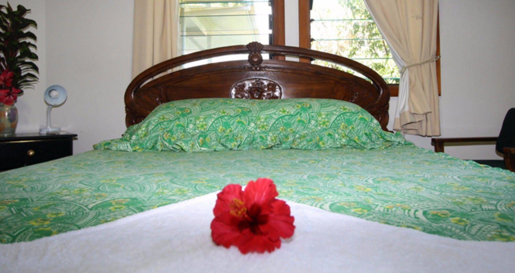 Lynn'S Getaway Hotel Apia Extérieur photo